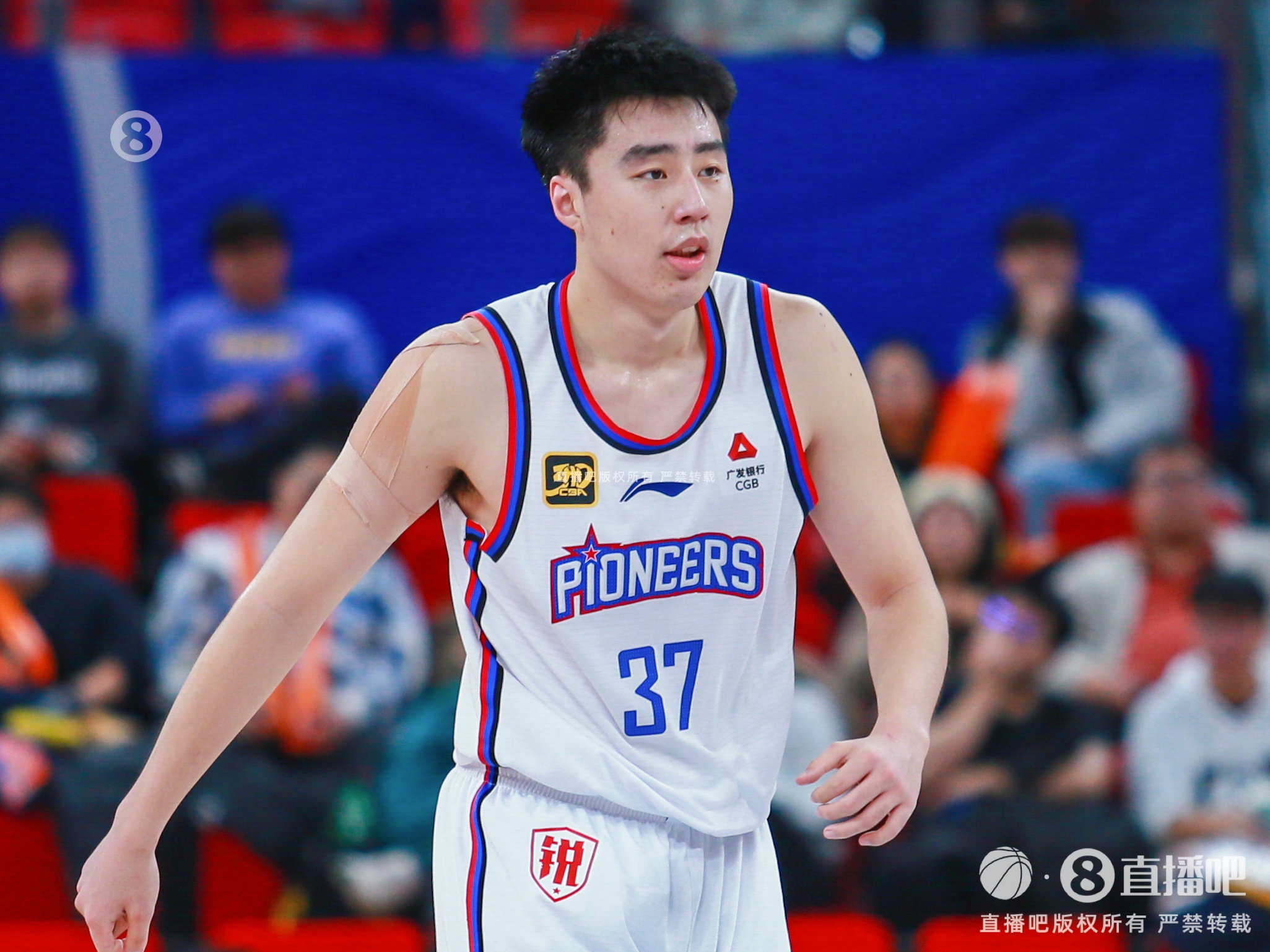 無奈最后6犯離場！杜伯超20中10&三分8中3空砍24分4板2帽