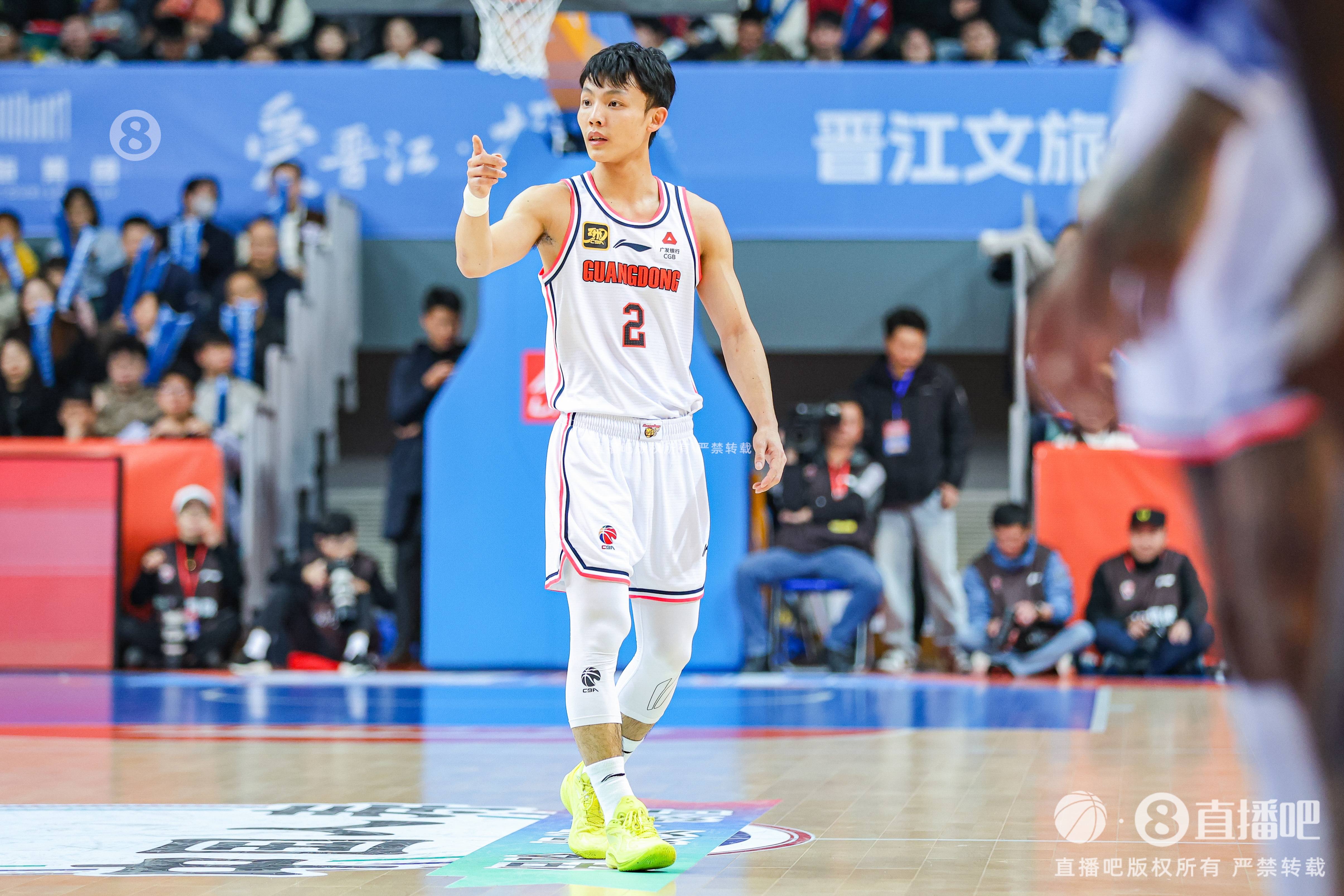 徐杰：身高不是打籃球的唯一標(biāo)準(zhǔn) 努力、勤奮、自律也是天賦
