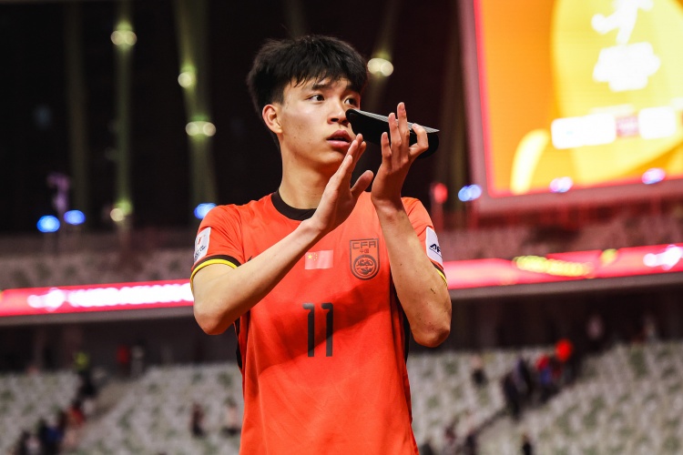 期待首秀！18歲王鈺棟入選中澳戰(zhàn)名單&穿11號(hào)，首進(jìn)國(guó)足正賽名單